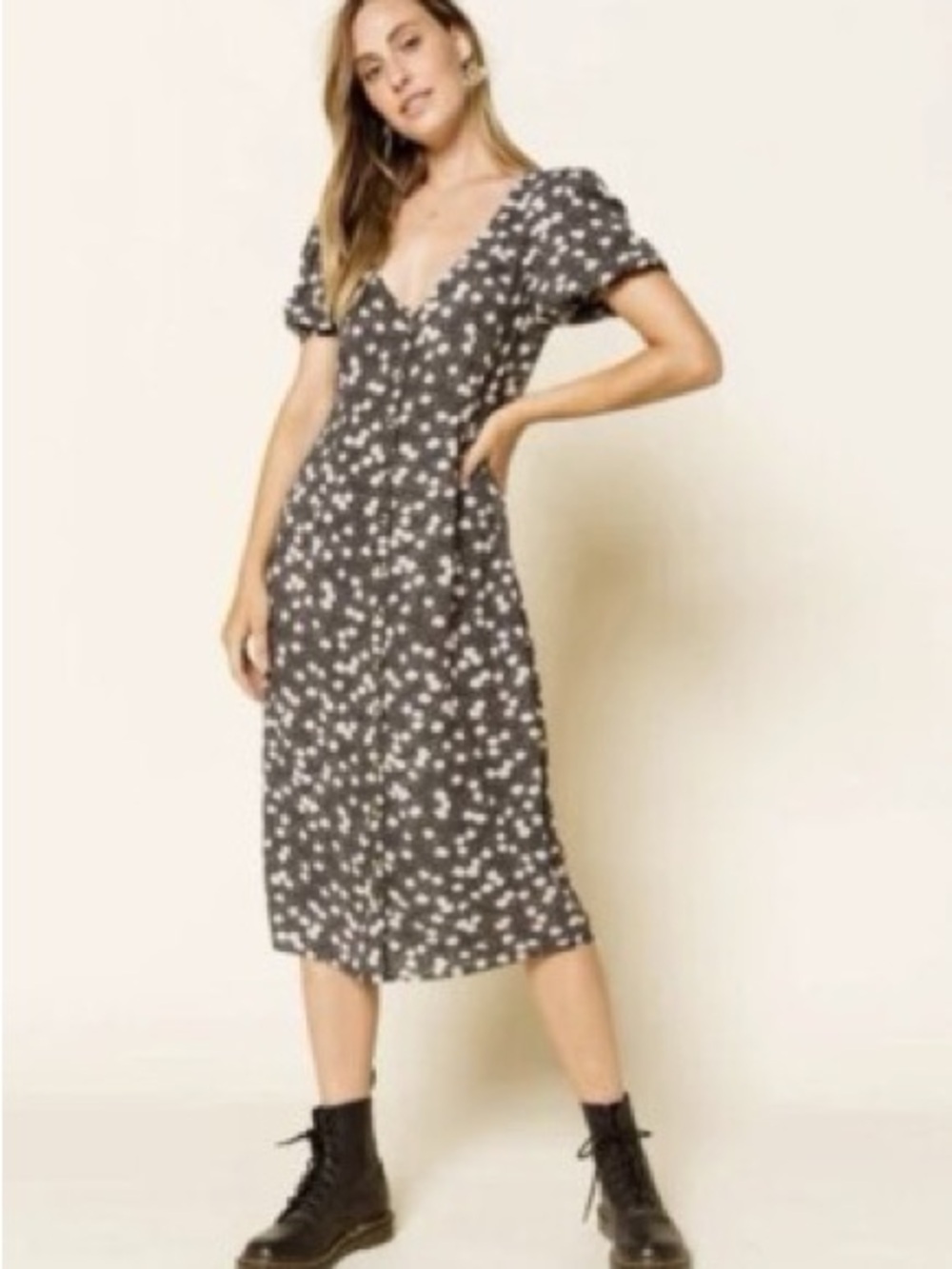 Amuse Society Charcoal Floral Button-Front Midi Dress